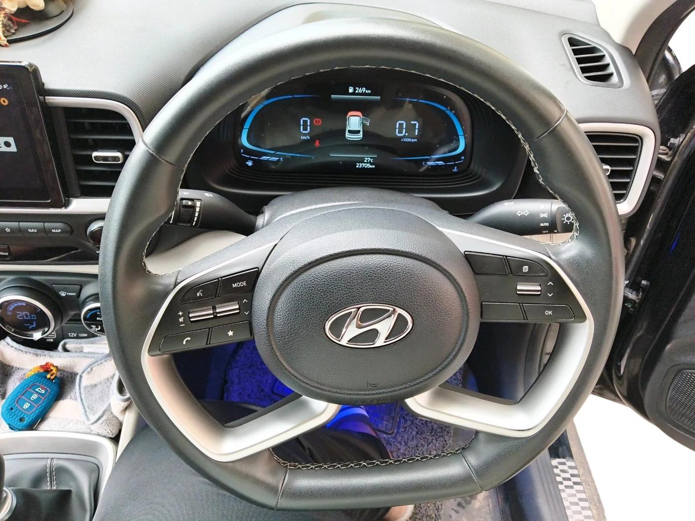 2023 Hyundai VENUE SX 1.2 PETROL, Petrol, Manual, 23,705 km, interior