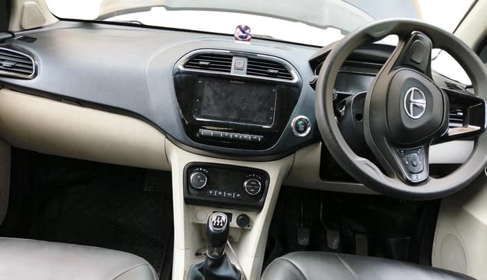 2022 Tata TIGOR XZ CNG, CNG, Manual, 50,603 km, interior