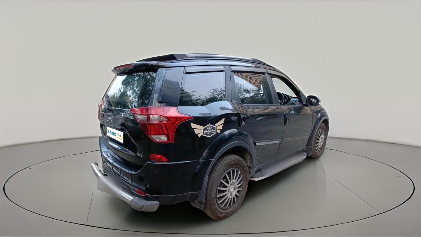 2020 Mahindra XUV500 W7, Diesel, Manual, 69,200 km, exterior