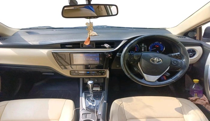 2018 Toyota Corolla Altis VL CVT PETROL, Petrol, Automatic, 1,05,142 km, interior