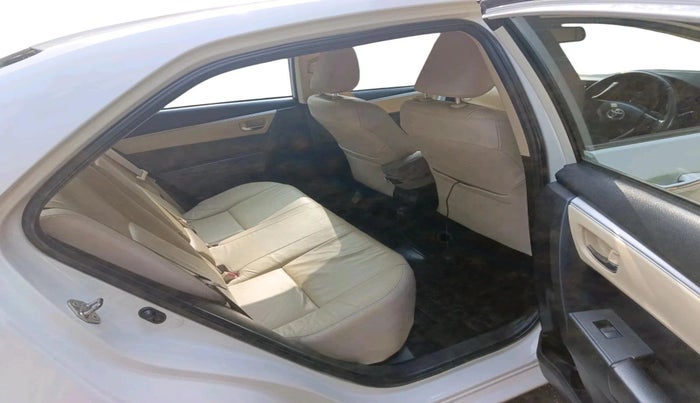 2018 Toyota Corolla Altis VL CVT PETROL, Petrol, Automatic, 1,05,142 km, interior