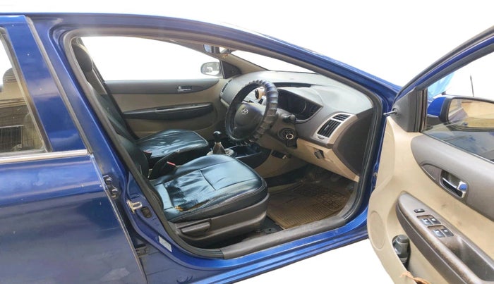 2011 Hyundai i20 MAGNA 1.2, CNG, Manual, 78,017 km, interior