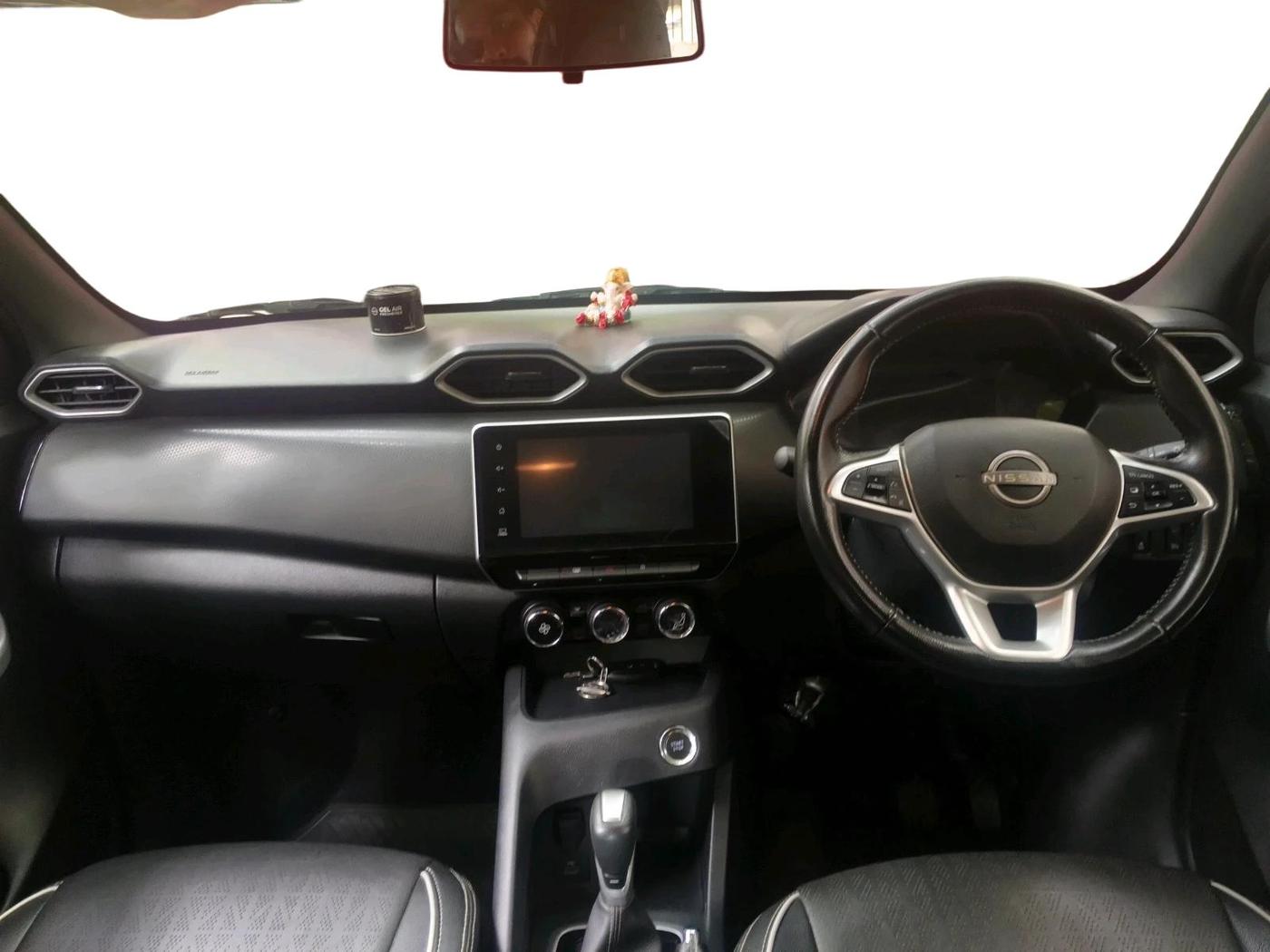 2022 Nissan MAGNITE XV PREMIUM TURBO CVT DUAL TONE, Petrol, Automatic, 20,504 km, interior