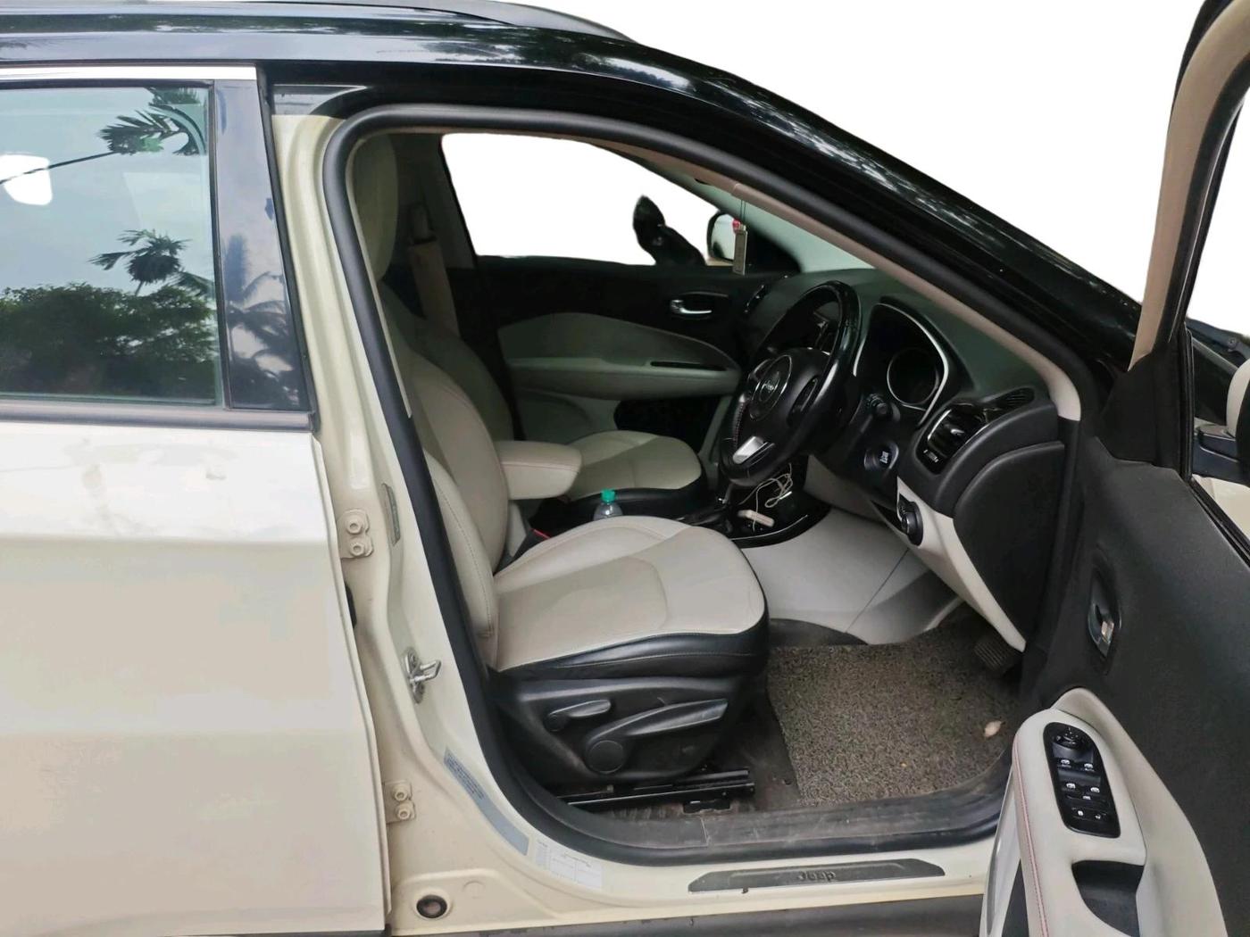 2017 Jeep Compass LIMITED 1.4 PETROL AT, Petrol, Automatic, 50,000 km, interior