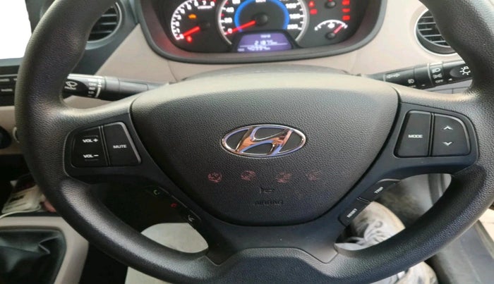 2017 Hyundai Grand i10 SPORTZ (O) 1.2 KAPPA VTVT, Petrol, Manual, 40,994 km, interior