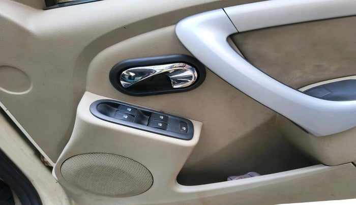 2014 Nissan Terrano XL (P), Petrol, Manual, 83,531 km, interior