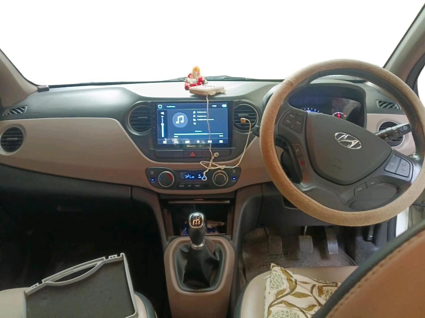 2015 Hyundai Xcent SX 1.2, Petrol, Manual, 28,230 km, interior