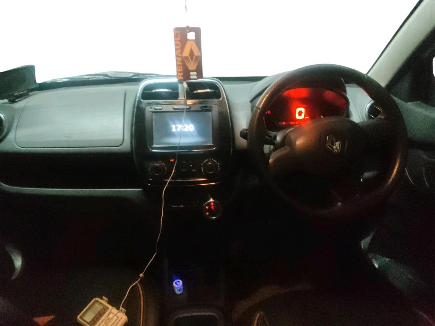 2018 Renault Kwid RXT 1.0 AMT (O), Petrol, Automatic, 48,672 km, interior