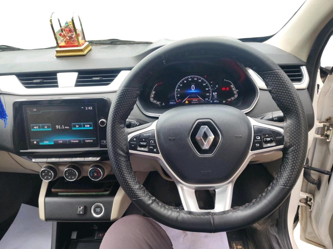 2024 Renault TRIBER RXZ DUAL TONE, CNG, Manual, 25,262 km, interior