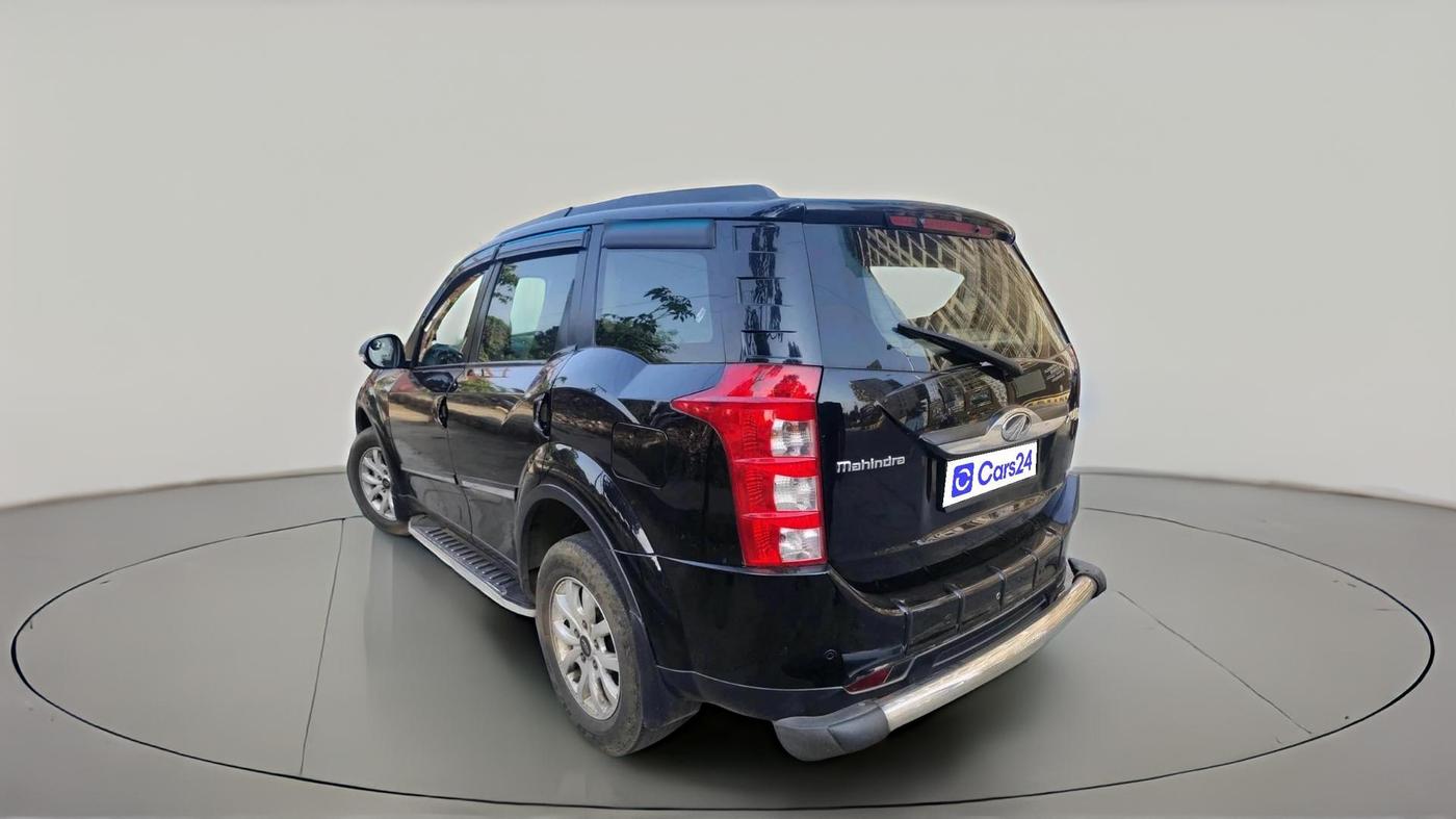 2017 Mahindra XUV500 W8, Diesel, Manual, 1,12,228 km, exterior