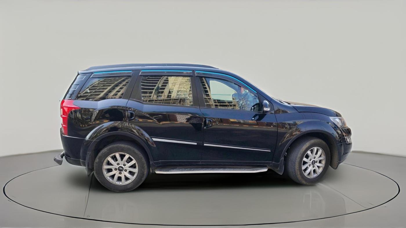 2017 Mahindra XUV500 W8, Diesel, Manual, 1,12,228 km, exterior
