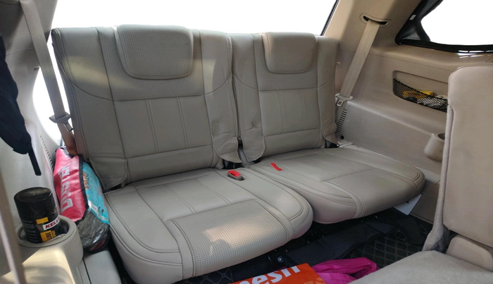 2017 Mahindra XUV500 W8, Diesel, Manual, 1,12,228 km, interior