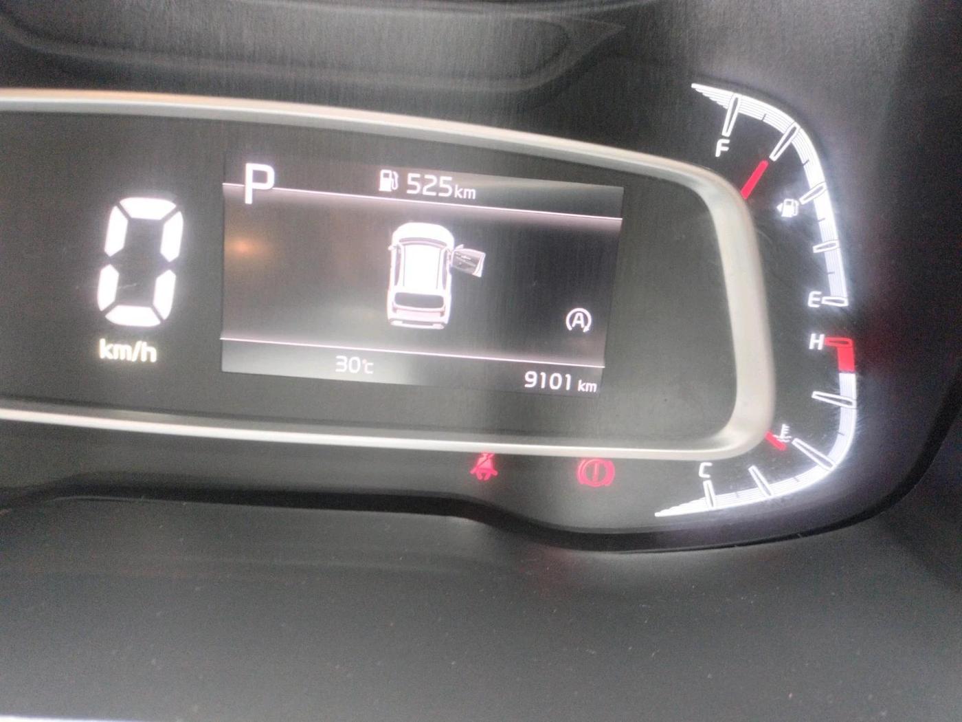 2024 KIA SONET 	 HTX 1.0 TURBO DCT, Petrol, Automatic, 9,101 km, interior