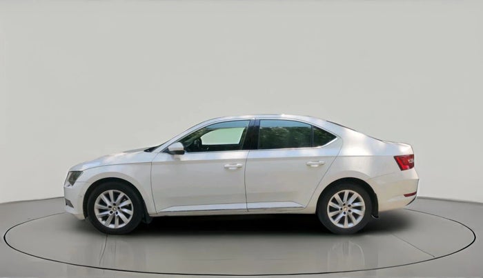 2018 Skoda Superb L&K 1.8 TSI AT, Petrol, Automatic, 1,06,199 km, exterior