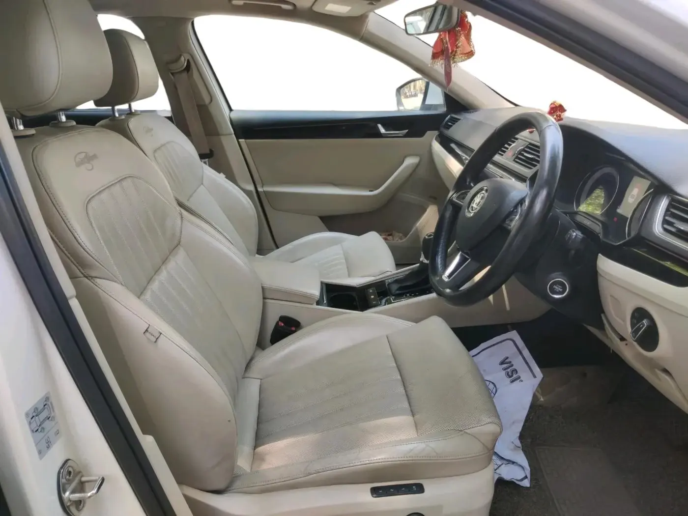 2018 Skoda Superb L&K 1.8 TSI AT, Petrol, Automatic, 1,06,199 km, interior