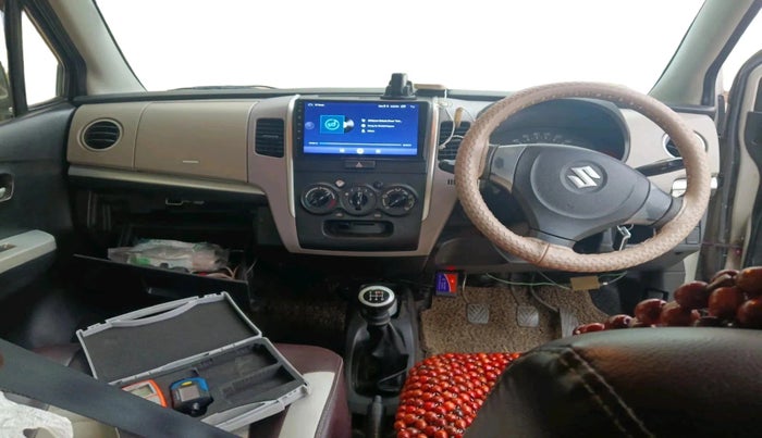 2013 Maruti Wagon R 1.0 LXI CNG, CNG, Manual, 1,05,033 km, interior
