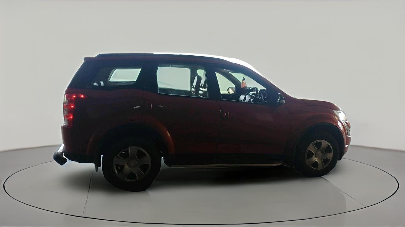 2016 Mahindra XUV500 W6, Diesel, Manual, 89,891 km, exterior