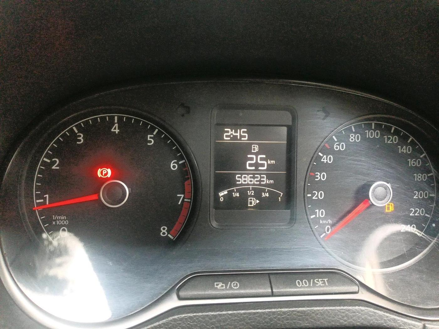 2014 Volkswagen Polo HIGHLINE1.2L, Petrol, Manual, 58,623 km, interior