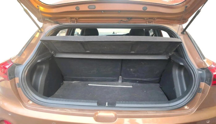 2016 Hyundai i20 Active 1.2 SX, Petrol, Manual, 41,882 km, exterior