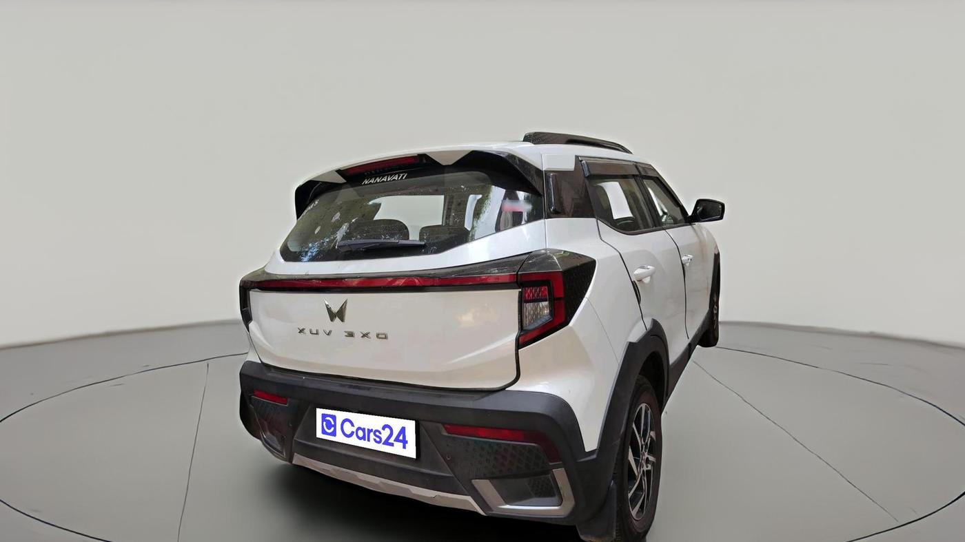 2024 Mahindra XUV 3XO AX5 1.5 Turbo Diesel Autoshift Plus, Diesel, Automatic, 62,595 km, exterior