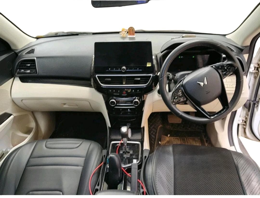 2024 Mahindra XUV 3XO AX5 1.5 Turbo Diesel Autoshift Plus, Diesel, Automatic, 62,595 km, interior
