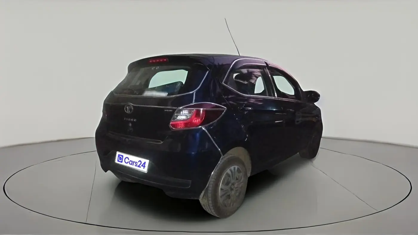 2022 Tata Tiago XZ PLUS CNG, CNG, Manual, 92,200 km, exterior