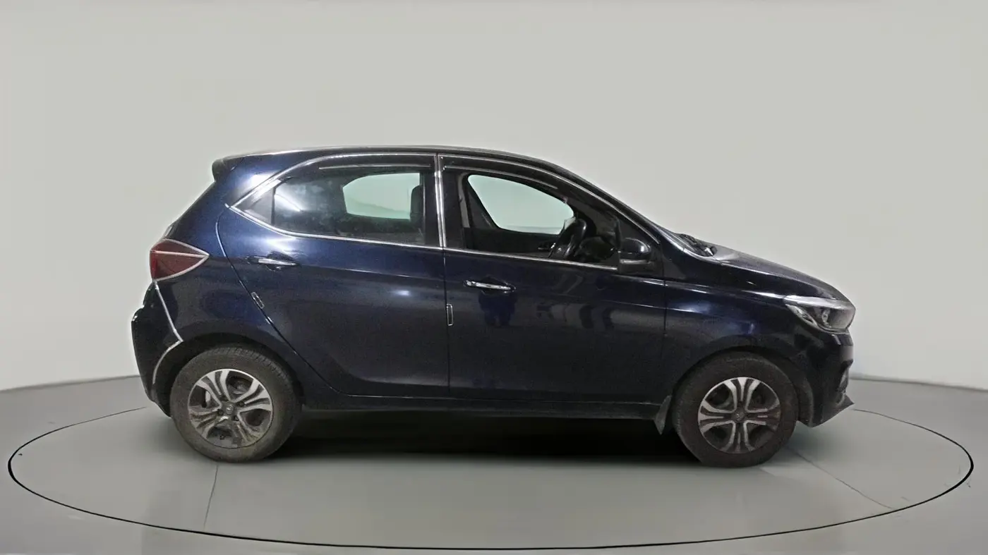 2022 Tata Tiago XZ PLUS CNG, CNG, Manual, 92,200 km, exterior
