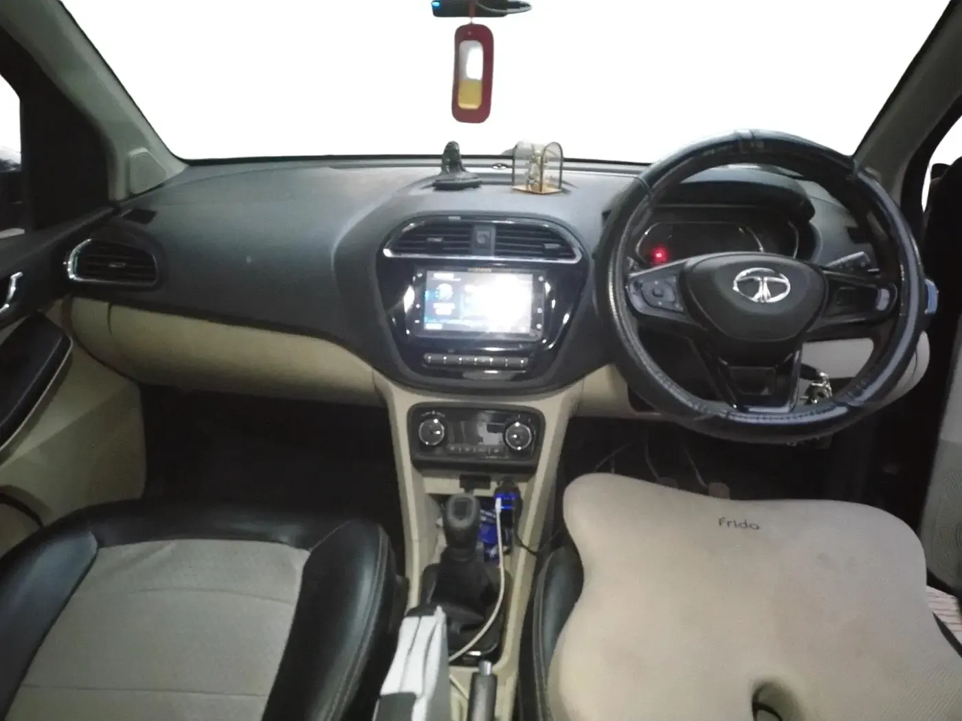 2022 Tata Tiago XZ PLUS CNG, CNG, Manual, 92,200 km, interior