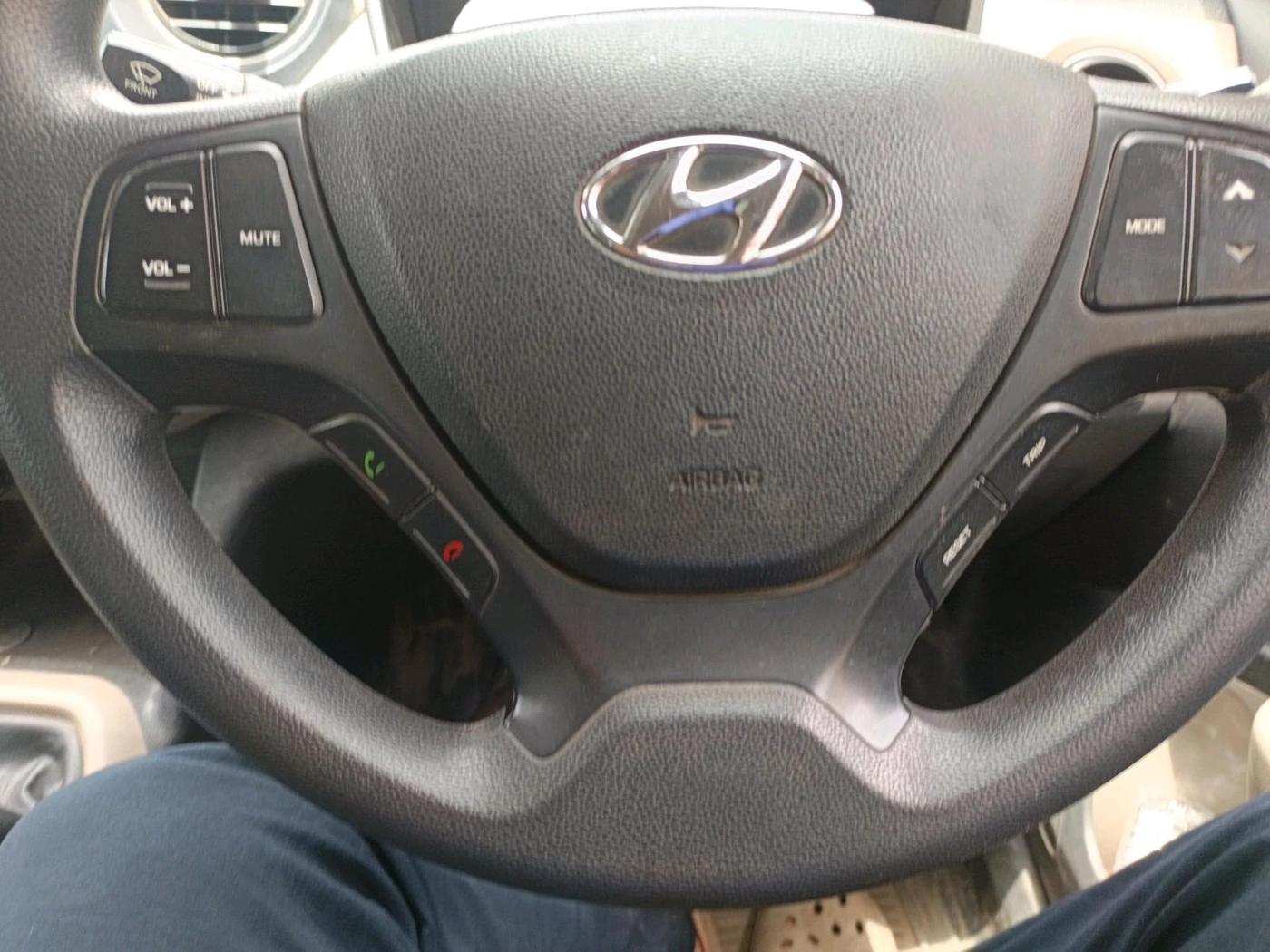 2017 Hyundai Grand i10 SPORTZ 1.2 KAPPA VTVT, Petrol, Manual, 95,227 km, interior