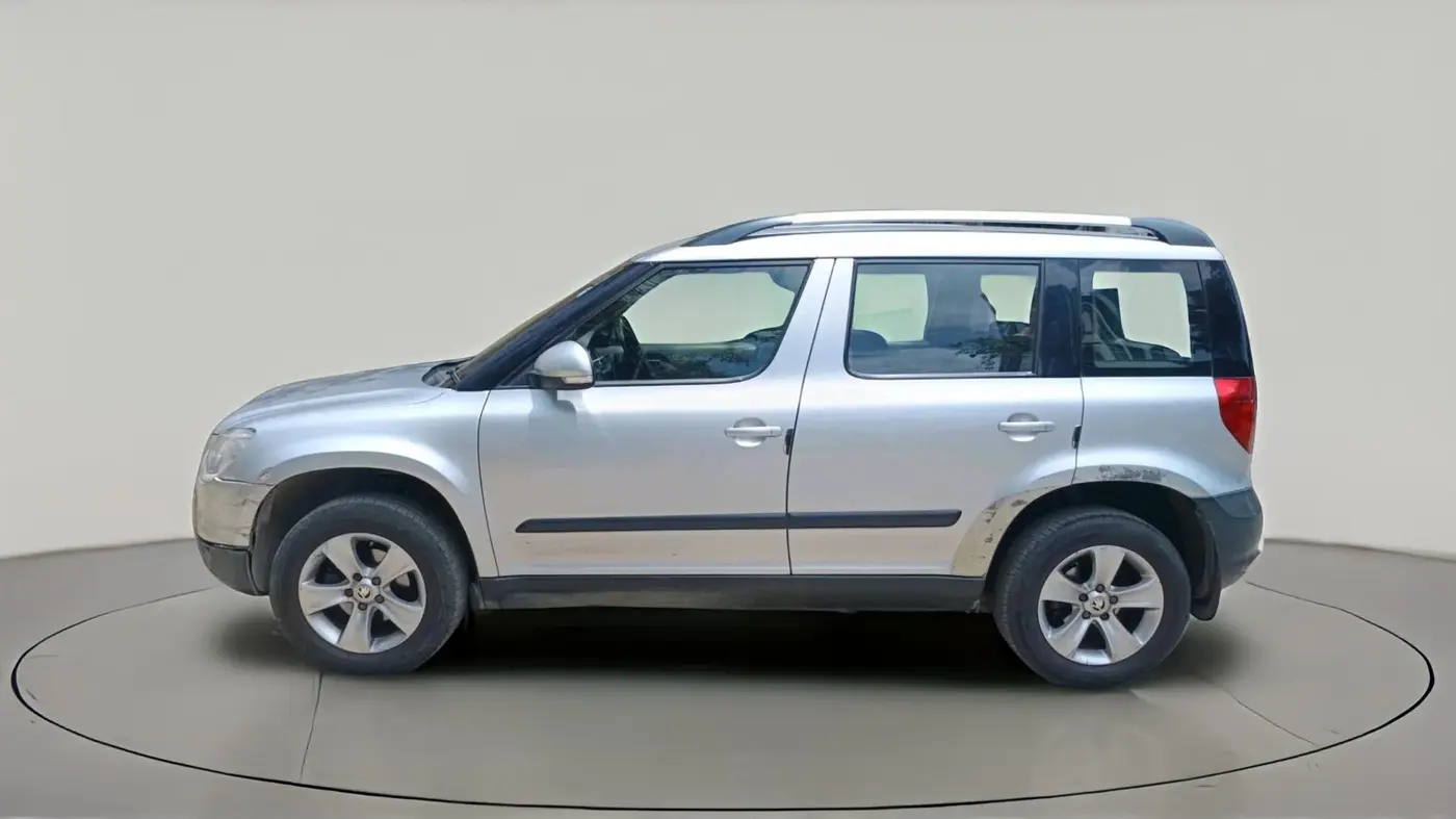 2011 Skoda Yeti AMBITION 2.0 TDI CR 4X2, Diesel, Manual, 1,19,586 km, exterior