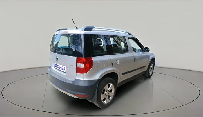 2011 Skoda Yeti AMBITION 2.0 TDI CR 4X2, Diesel, Manual, 1,19,586 km, exterior