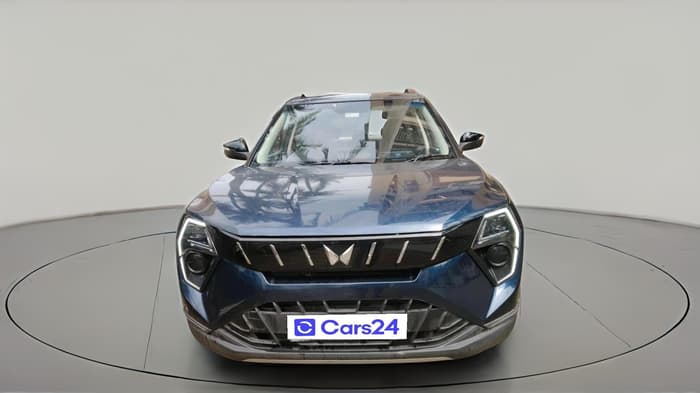 2024 Mahindra XUV 3XO AX5 1.2 L TCMPFi, Petrol, Manual, 11,802 km, exterior