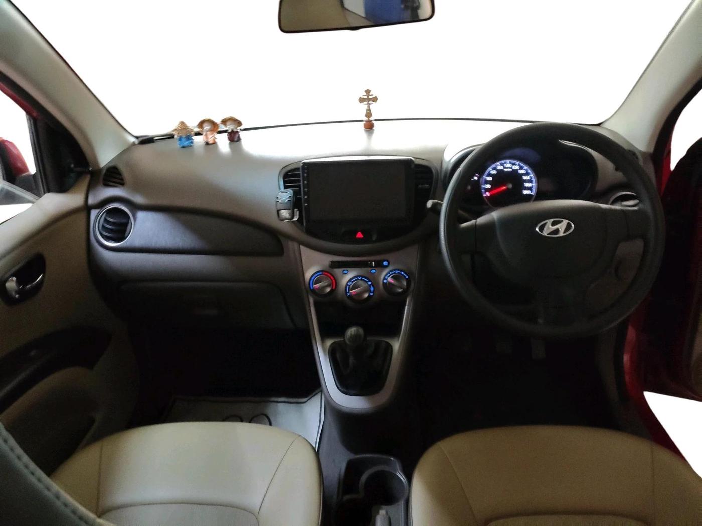 2013 Hyundai i10 MAGNA 1.1, Petrol, Manual, 10,349 km, interior