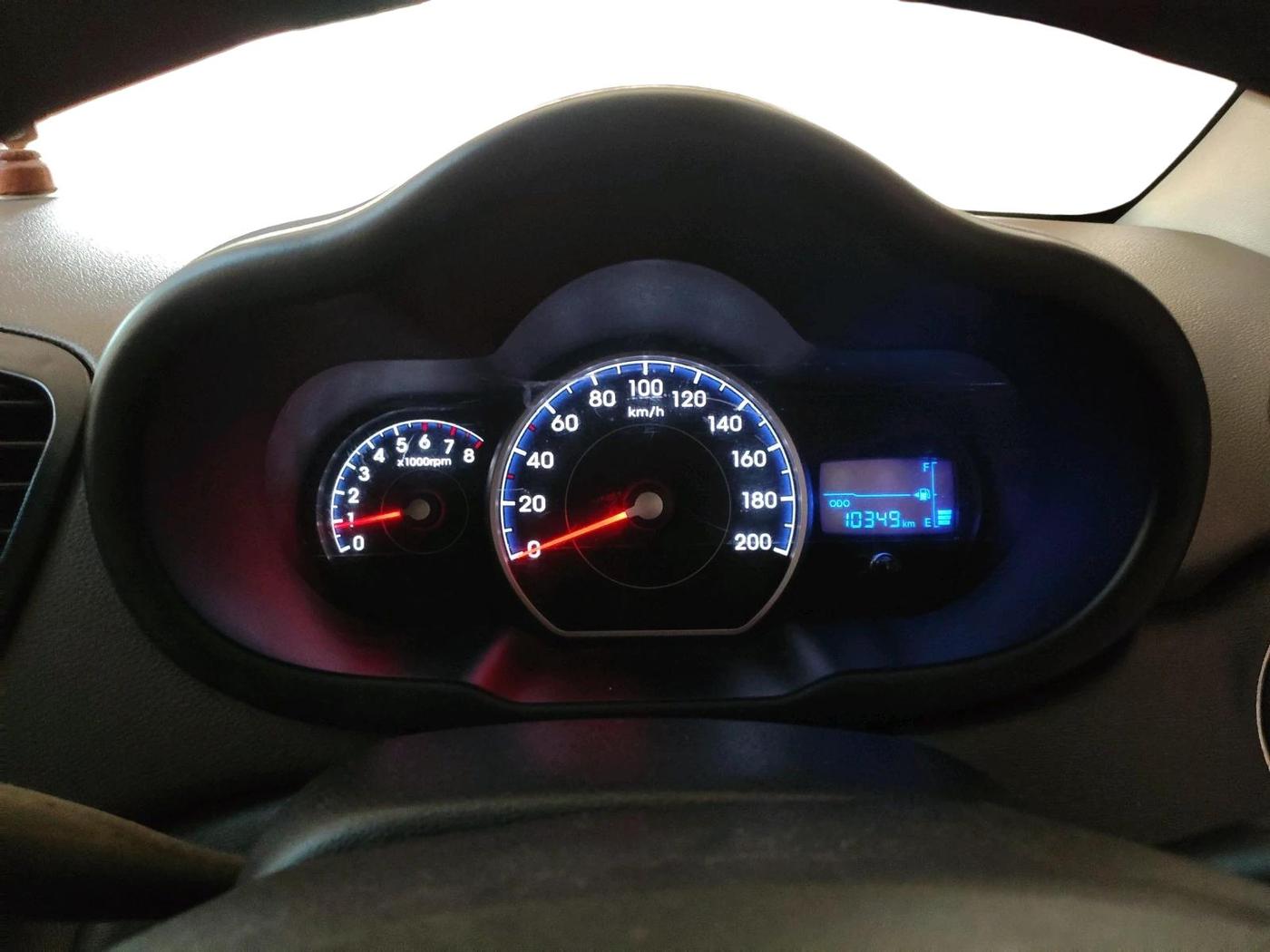 2013 Hyundai i10 MAGNA 1.1, Petrol, Manual, 10,349 km, interior