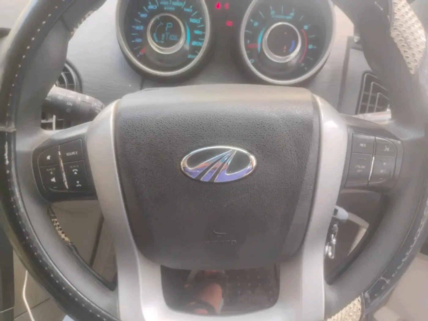 2017 Mahindra XUV500 W6 AT, Diesel, Automatic, 91,108 km, interior