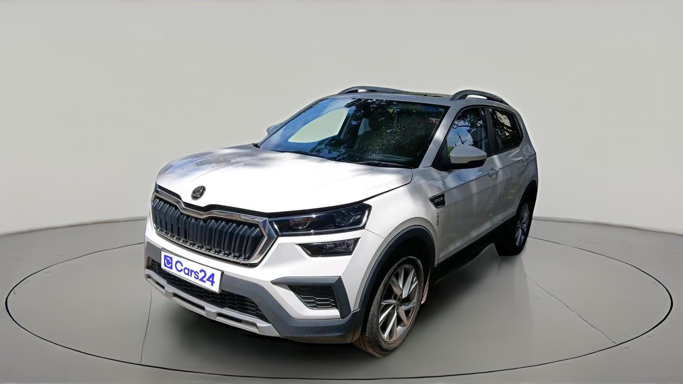 2025 Skoda KUSHAQ  Signature 1.0L TSI MT , Petrol, Manual, 5,592 km, exterior
