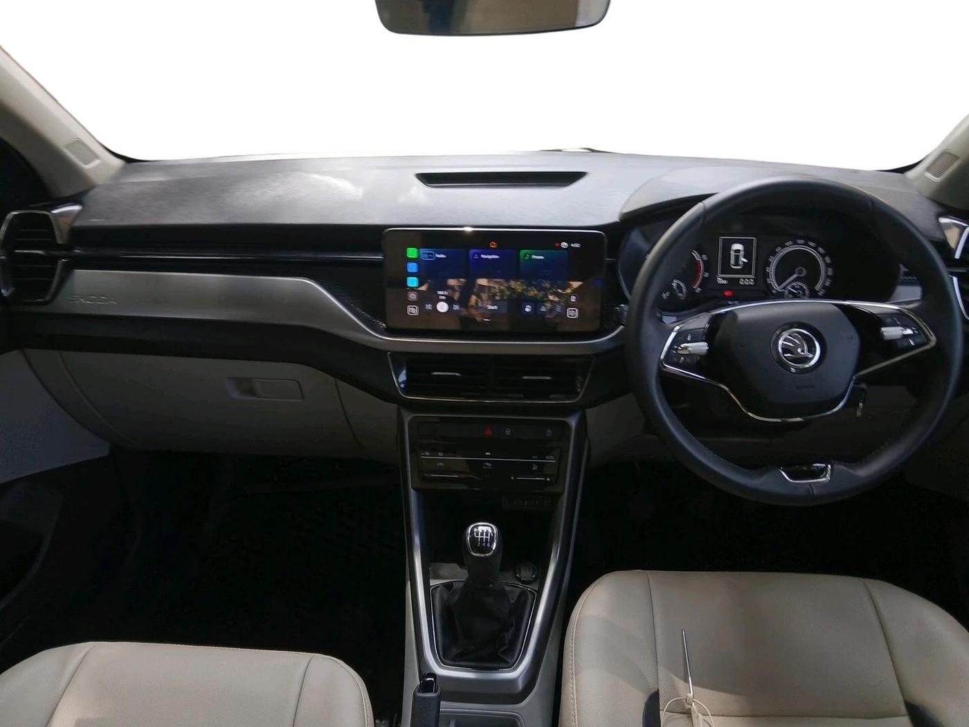 2025 Skoda KUSHAQ  Signature 1.0L TSI MT , Petrol, Manual, 5,592 km, interior