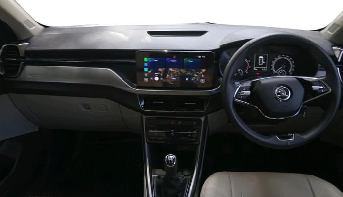 2025 Skoda KUSHAQ  Signature 1.0L TSI MT , Petrol, Manual, 5,592 km, interior