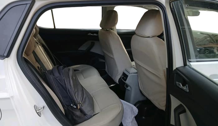 2025 Skoda KUSHAQ  Signature 1.0L TSI MT , Petrol, Manual, 5,592 km, interior