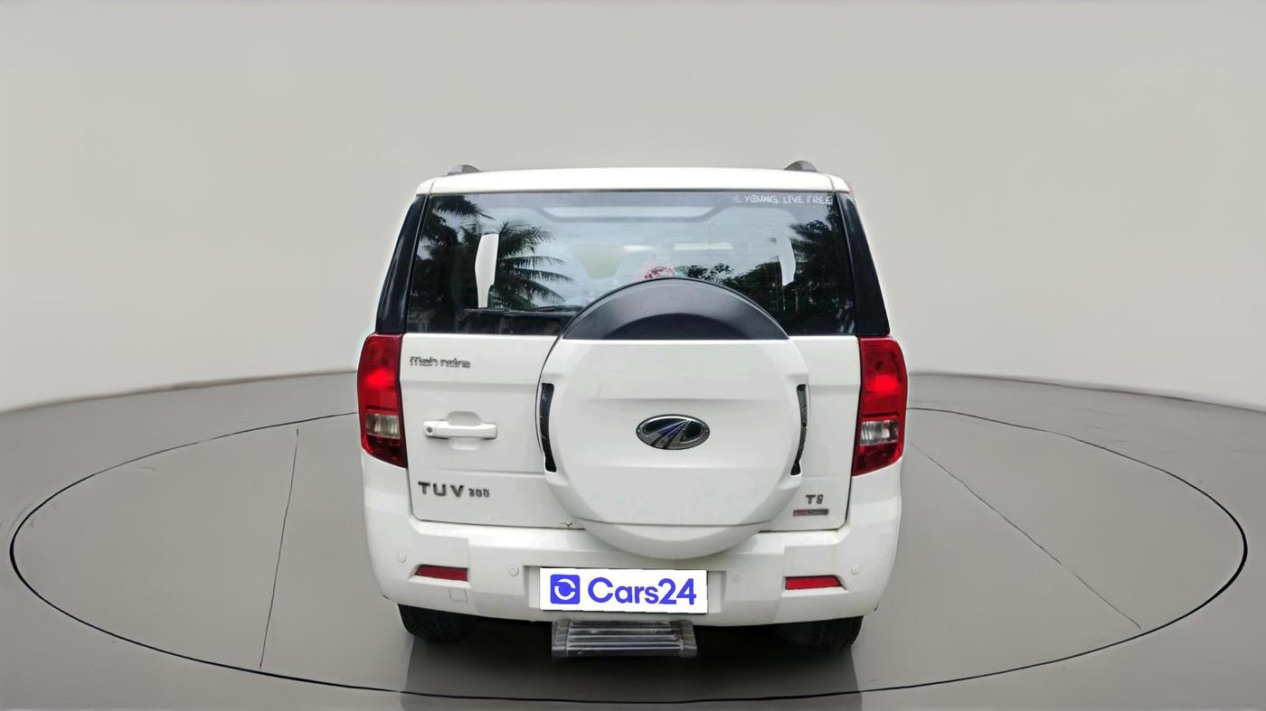 2016 Mahindra TUV300 T8 AMT, Diesel, Automatic, 47,139 km, exterior