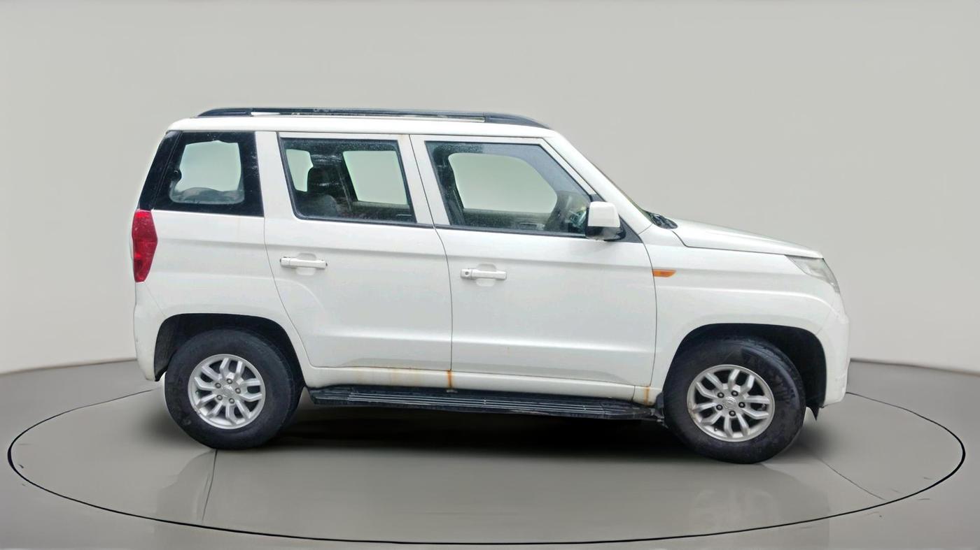 2016 Mahindra TUV300 T8 AMT, Diesel, Automatic, 47,139 km, exterior
