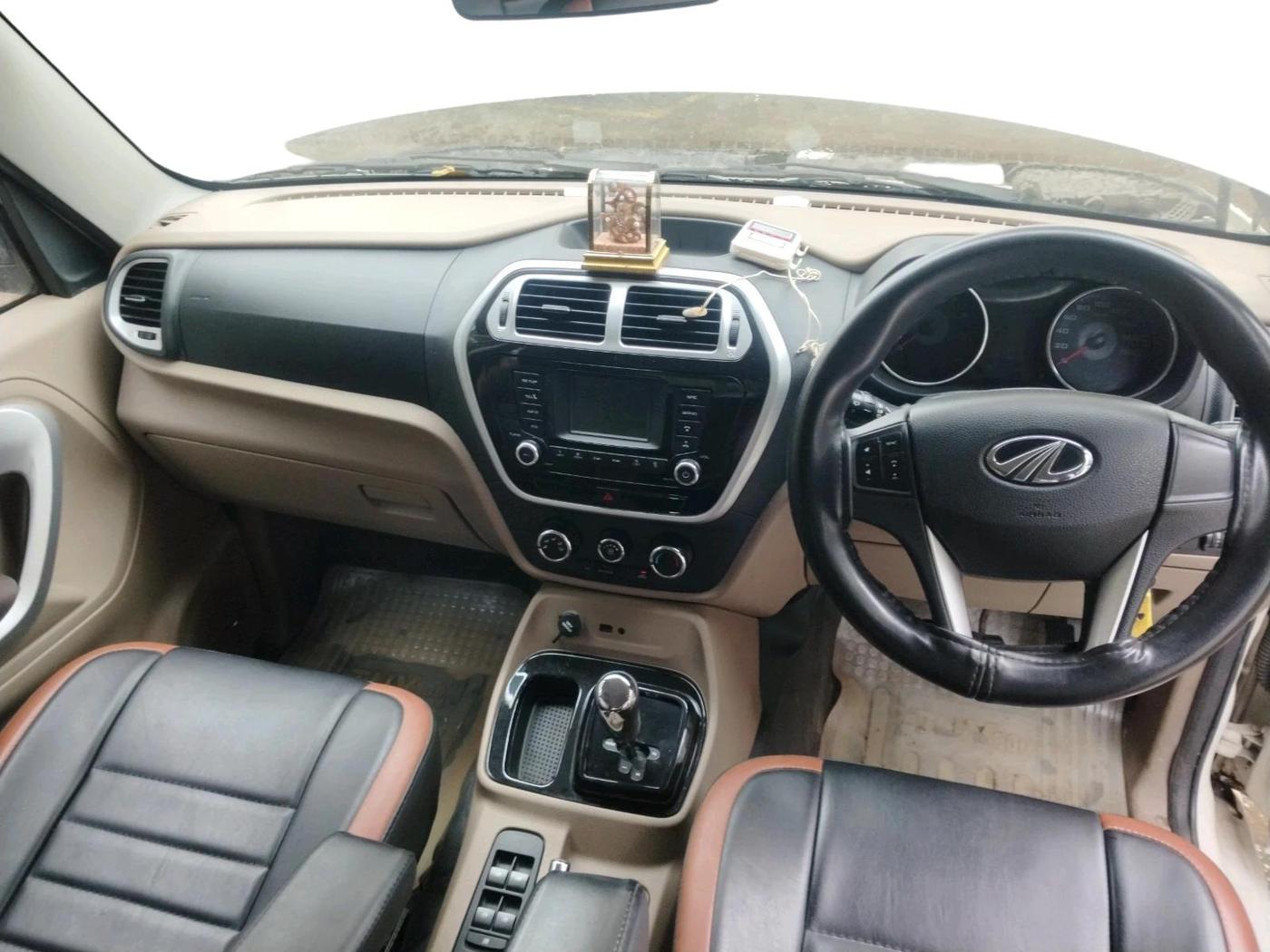 2016 Mahindra TUV300 T8 AMT, Diesel, Automatic, 47,139 km, interior