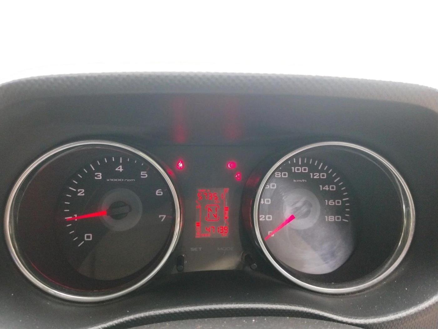 2016 Mahindra TUV300 T8 AMT, Diesel, Automatic, 47,139 km, interior