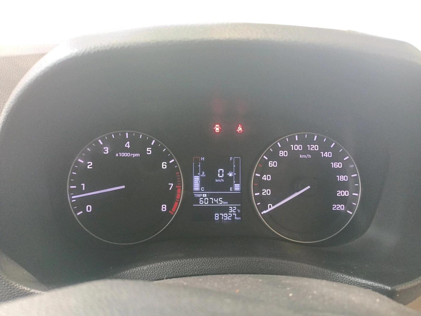 2017 Hyundai Creta E PLUS 1.6 PETROL, CNG, Manual, 87,927 km, interior