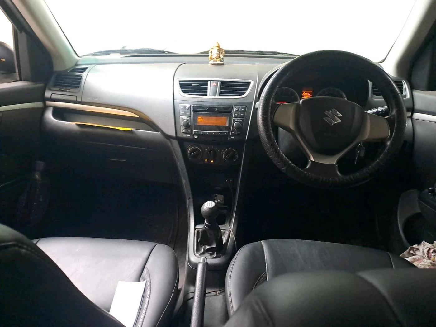 2016 Maruti Swift VXI, Petrol, Manual, 43,857 km, interior