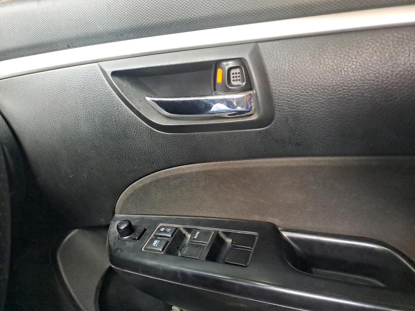 2016 Maruti Swift VXI, Petrol, Manual, 43,857 km, interior
