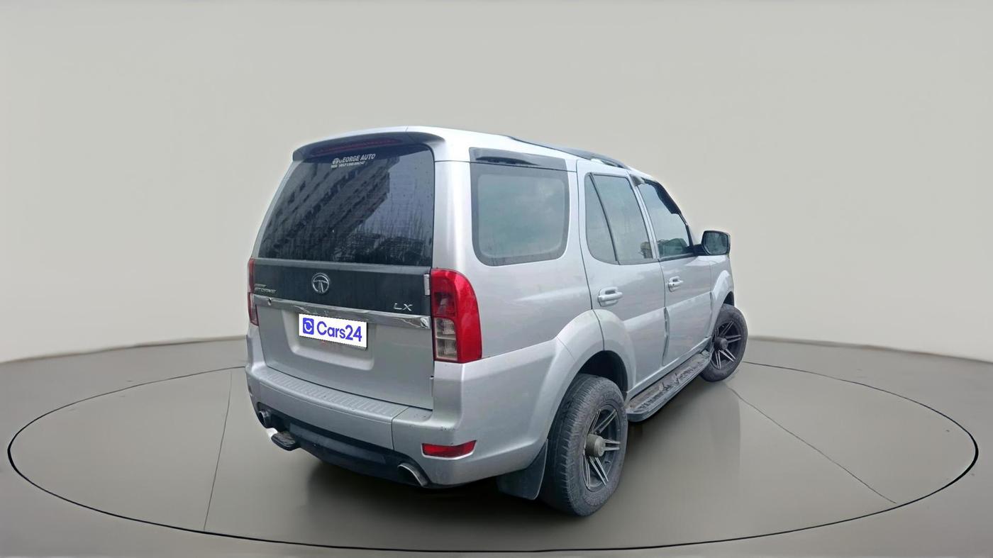 2014 Tata Safari Storme 2.2 LX 4X2, Diesel, Manual, 97,265 km, exterior