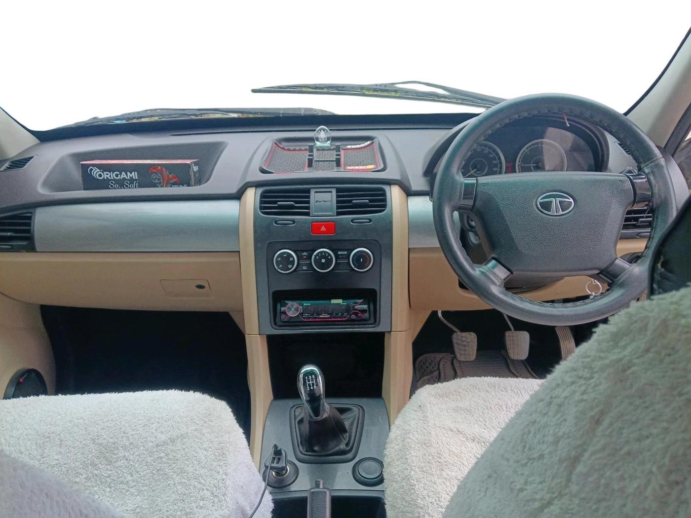 2014 Tata Safari Storme 2.2 LX 4X2, Diesel, Manual, 97,265 km, interior