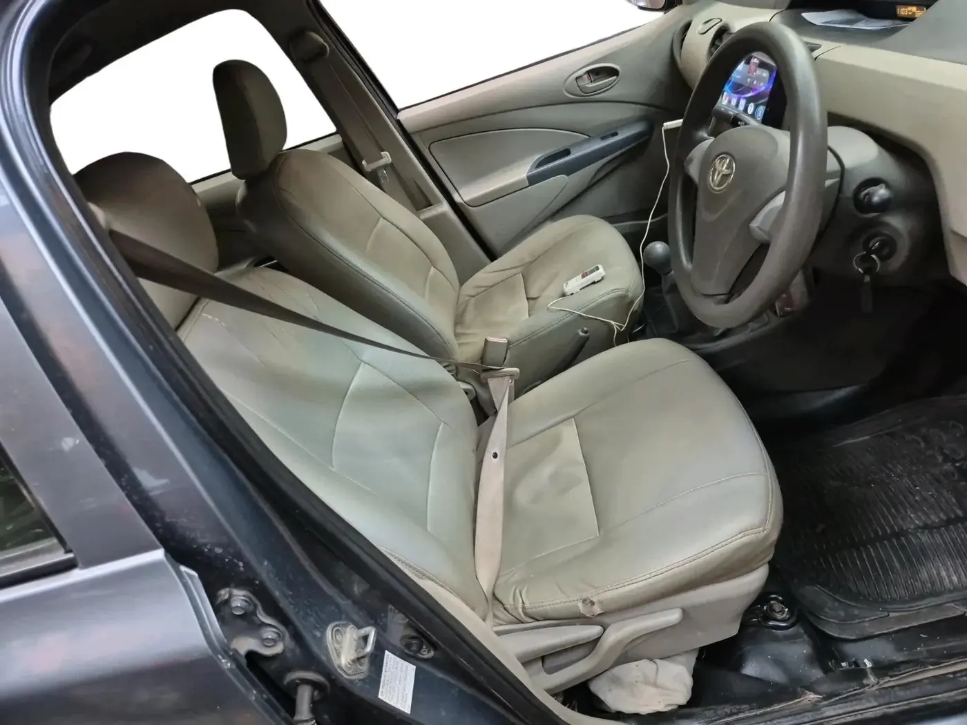 2016 Toyota Etios Liva G, Petrol, Manual, 69,981 km, interior