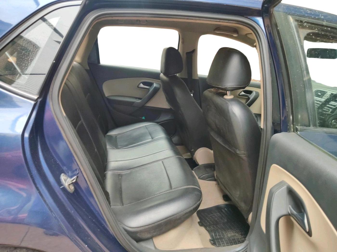 2013 Volkswagen Polo HIGHLINE1.2L, Petrol, Manual, 57,232 km, interior